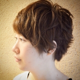 マッシュショートのアシンメトリーパーマスタイル