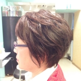 アシンメトリーなショート