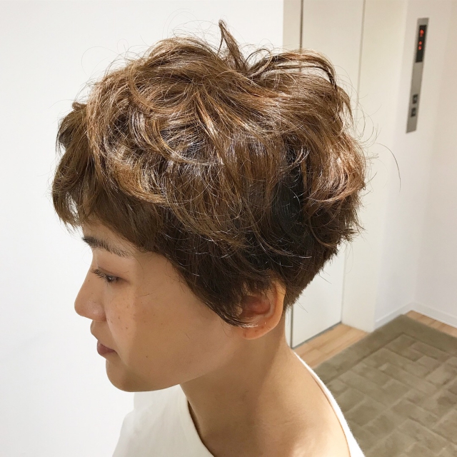 アシンメトリーショートパーマヘア☆（左） 2