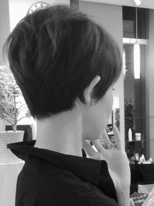 スリムなショート 1