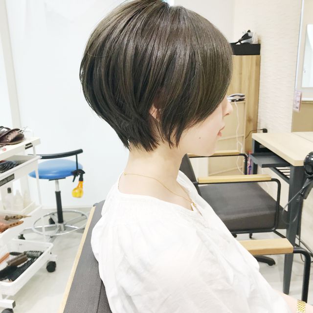 小顔ショートヘア 2